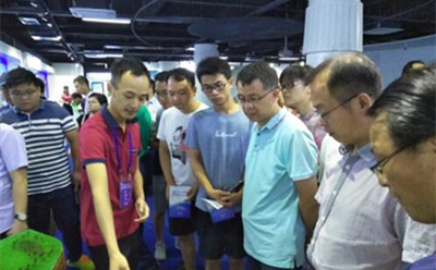 广东机电职院组织参观中国科学院科技创新成果展广东巡展(图1)